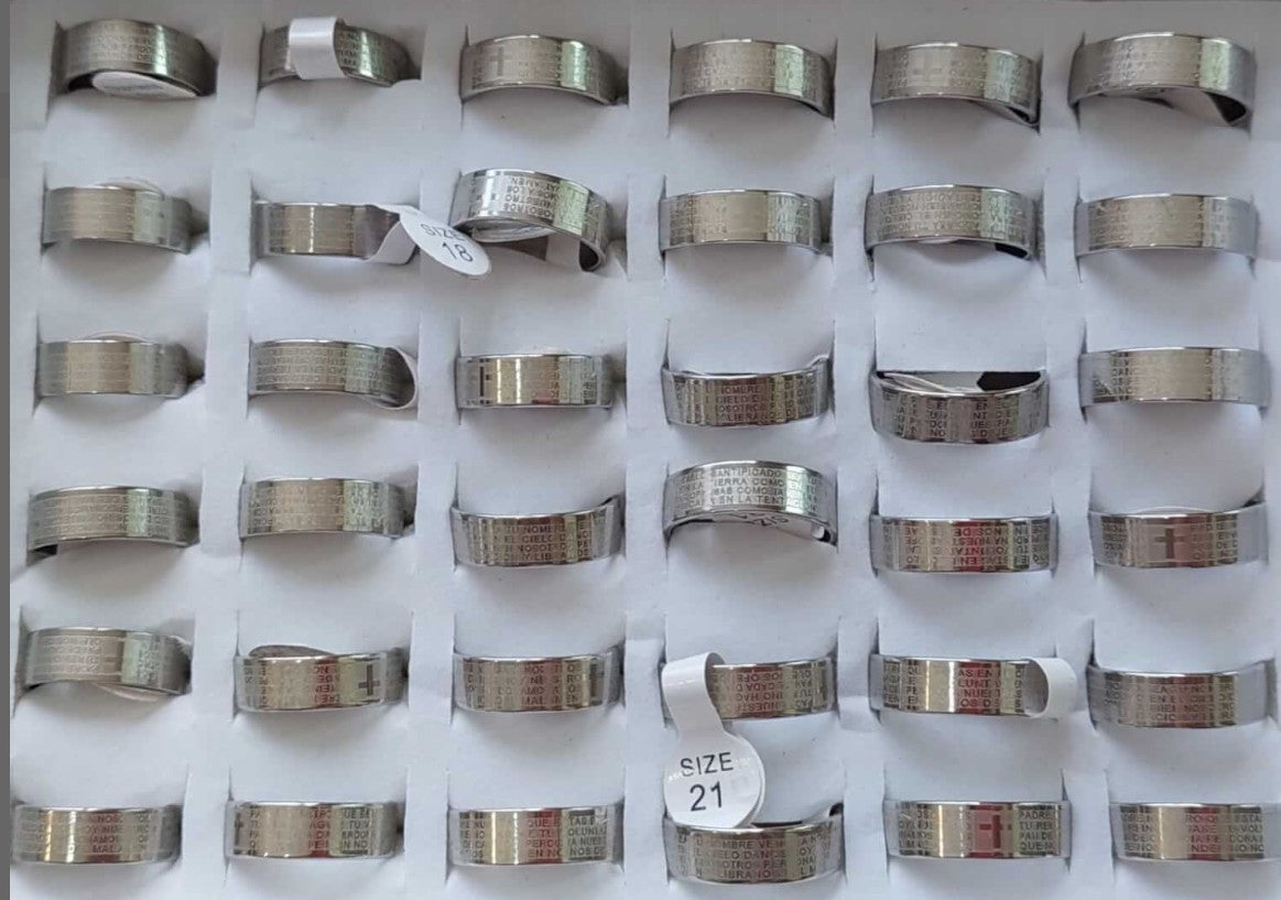 ANILLO CON EL PADRE NUESTRO GRAVADO EN LASER