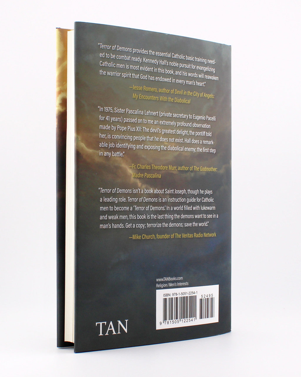 TERROR DE LOS DEMONIOS: RECUPERANDO LA MASCULINIDAD CATÓLICA TRADICIONAL