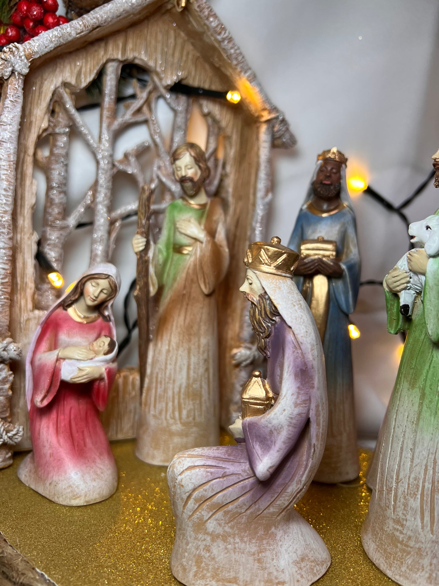 9.5"H 7 PIECE SET NATIVITY W/BIRCH BACKDROP