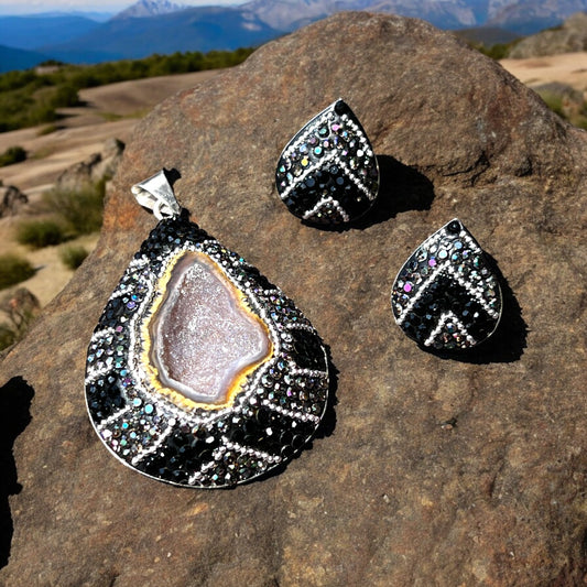 .925 SILVER PENDANT & EARRING SET GEODE & CRYSTAL AGATE - Tiendita San Juditas Tiendita San Juditas