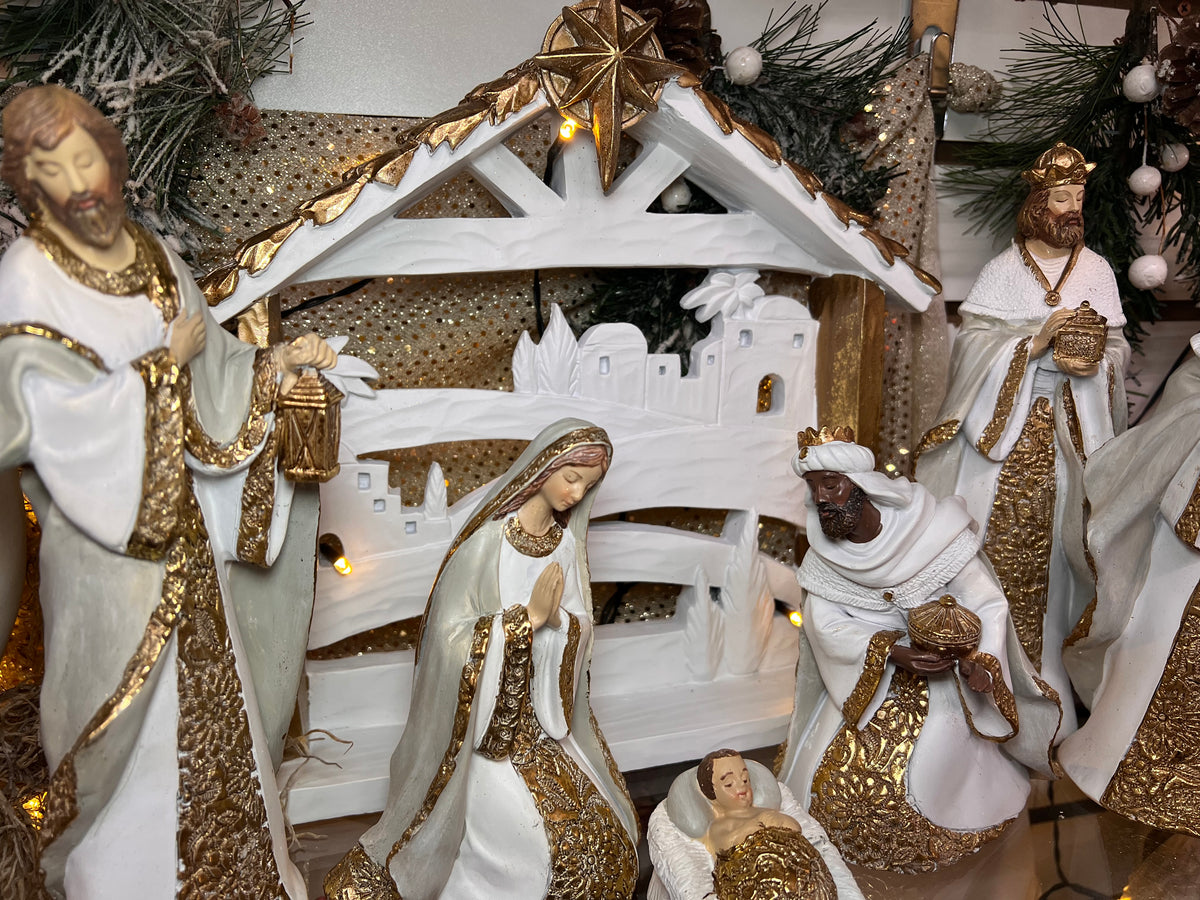 7-Pc Elegant Nativity Set W/ Gold Accents