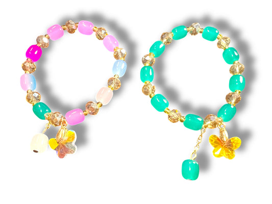 BRACELET: COLOR GLASS WITH FINE GLASS BUTTERFLY CHARM