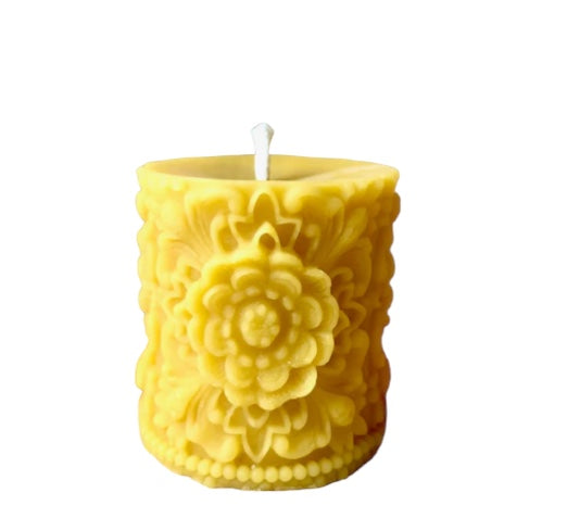 CARVED BOTANICAL 100% BEESWAX