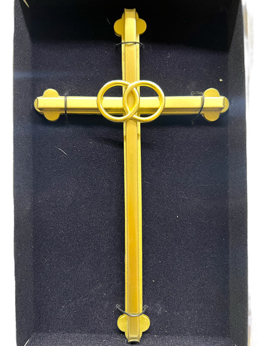 GOLD WEDDING (ANNIV) BUDDED CROSS 8" TALL W/ RINGS