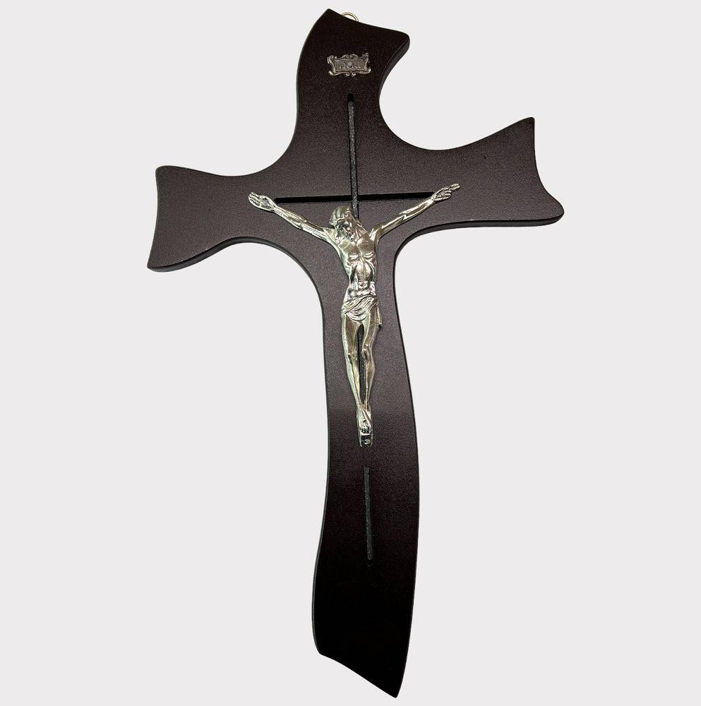 SERPENTINE-STYLE WOODEN CROSS