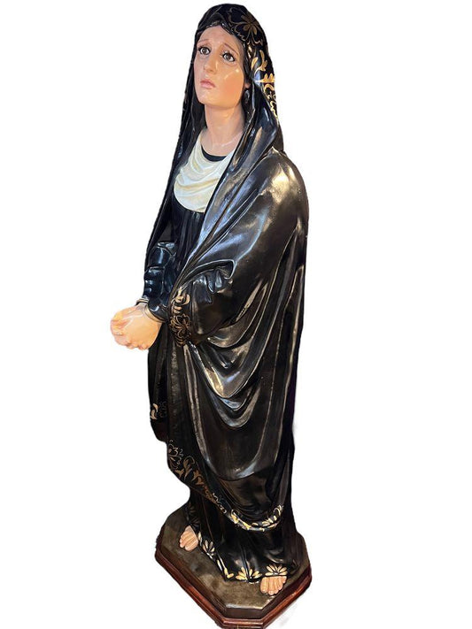 OUR LADY OF SORROWS  / MADRE DOLOROSA