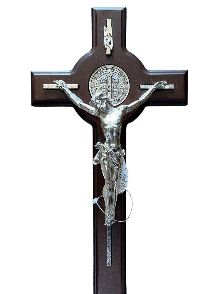 CRUZ SAN BENITO CUERPO PLATEADO / ST DE MADERA. CRUZ DE BENEDICTO CON CUERPO DE PLATA